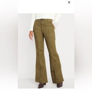 🌱Old Navy Mid-Rise Flare Pants 
nwot